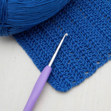 24R25X Крючок для вязания d 2,5мм с резиновой ручкой, 13,5см, Hobby&Pro